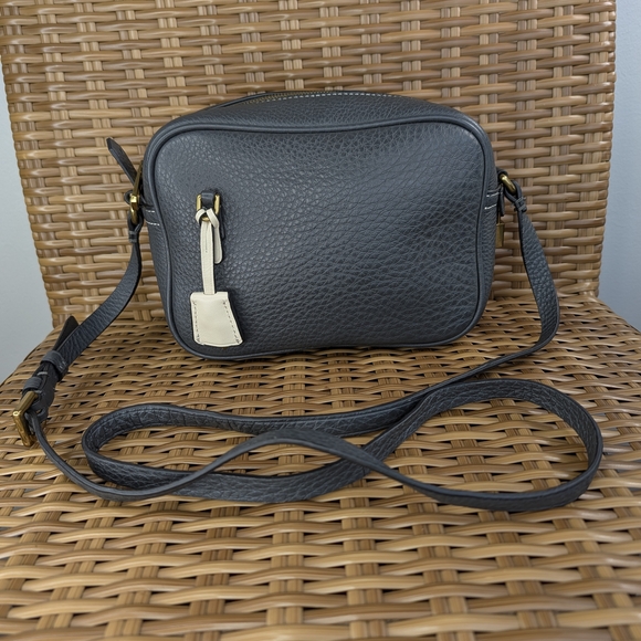 J. Crew Signet Gray Pebbled Leather Crossbody Shoulder Bag Lock & Key NWT - Picture 1 of 16